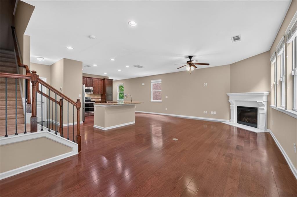 1572 Lenox Overlook Road Atlanta, GA 30329 - Photo 7 of 44