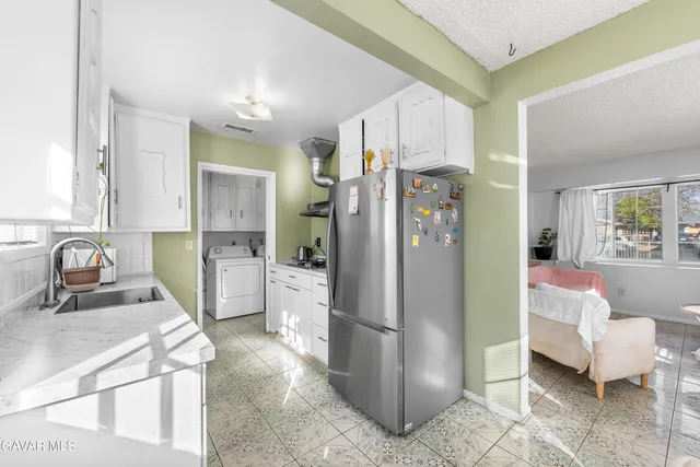 $414,900 | 38609 Glenraven Avenue, Palmdale, CA 93550