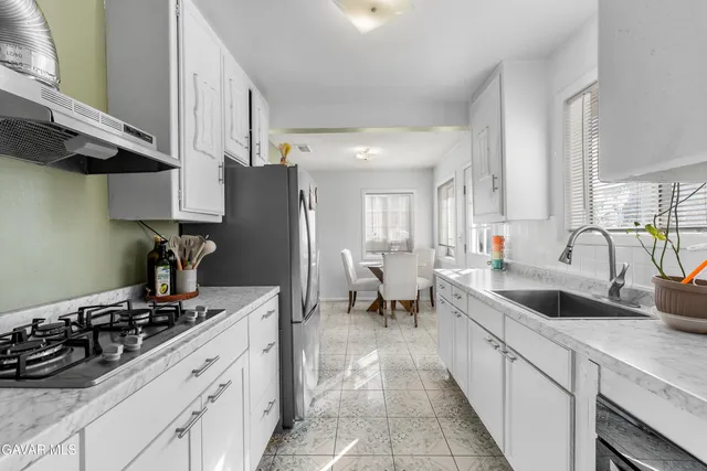 $414,900 | 38609 Glenraven Avenue, Palmdale, CA 93550