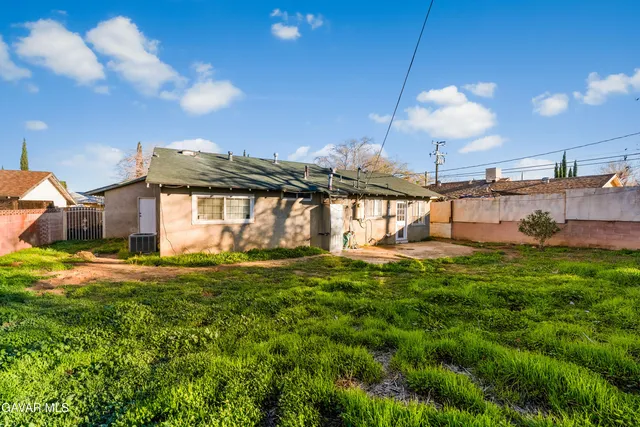 $414,900 | 38609 Glenraven Avenue, Palmdale, CA 93550