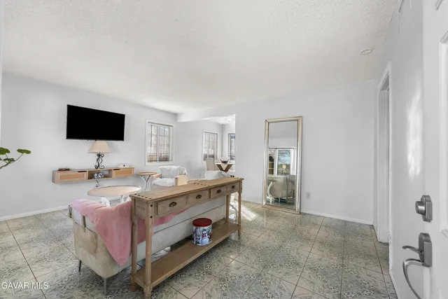 $414,900 | 38609 Glenraven Avenue, Palmdale, CA 93550