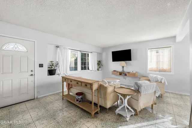 $414,900 | 38609 Glenraven Avenue, Palmdale, CA 93550