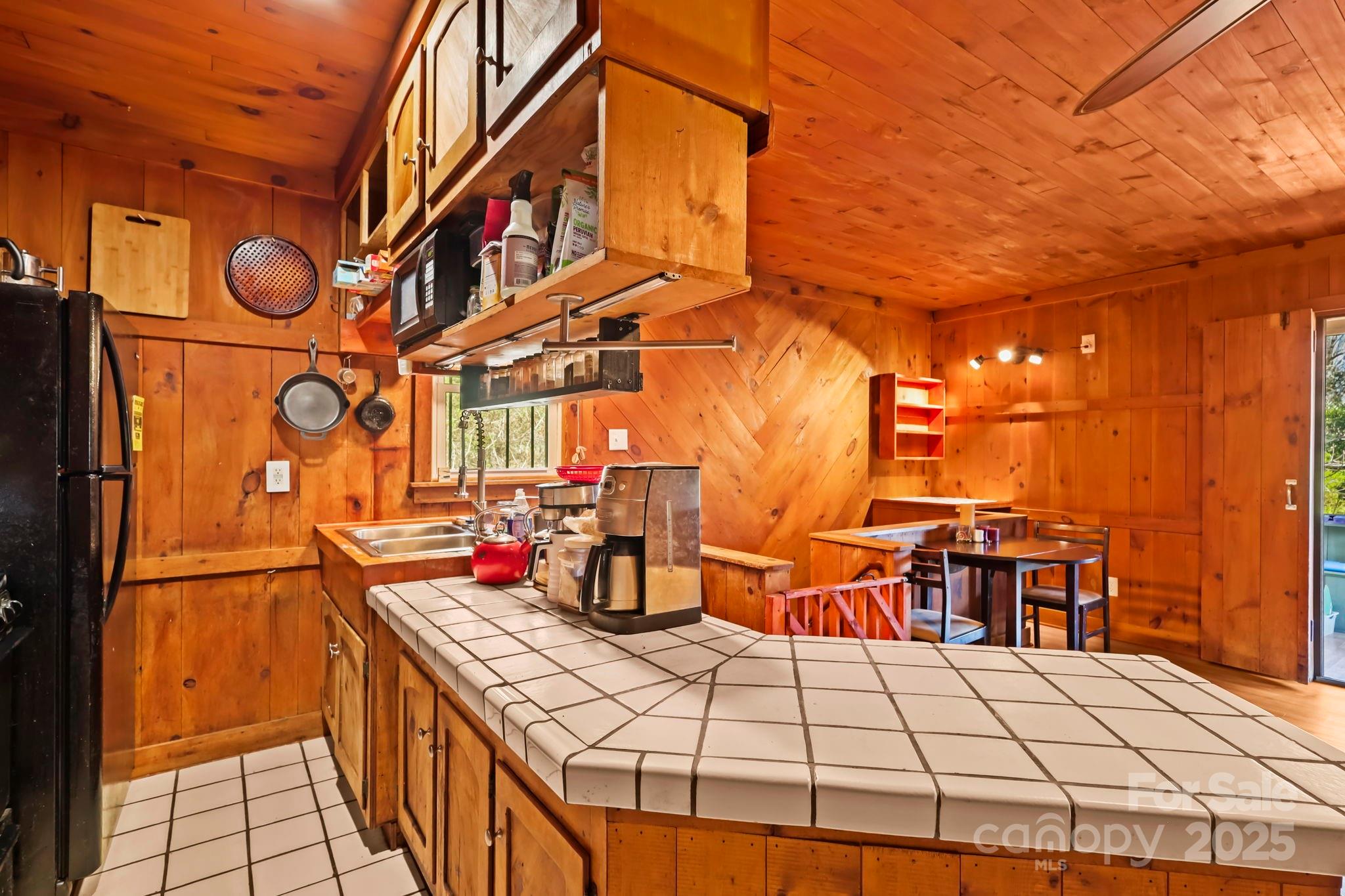 2872 Old Morganton Road Southwest Lenoir, NC 28645 - Photo 16 of 48 Gallery Image 16