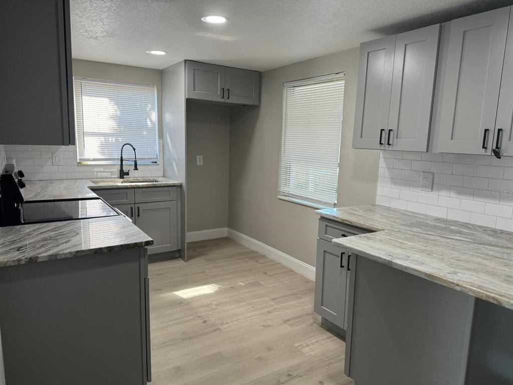 7605 Embassy Boulevard Port Richey, FL 34668 - Photo 4 of 9