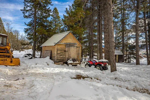 $199,900 | 10486 Casper Mountain Road, Casper, WY 82601