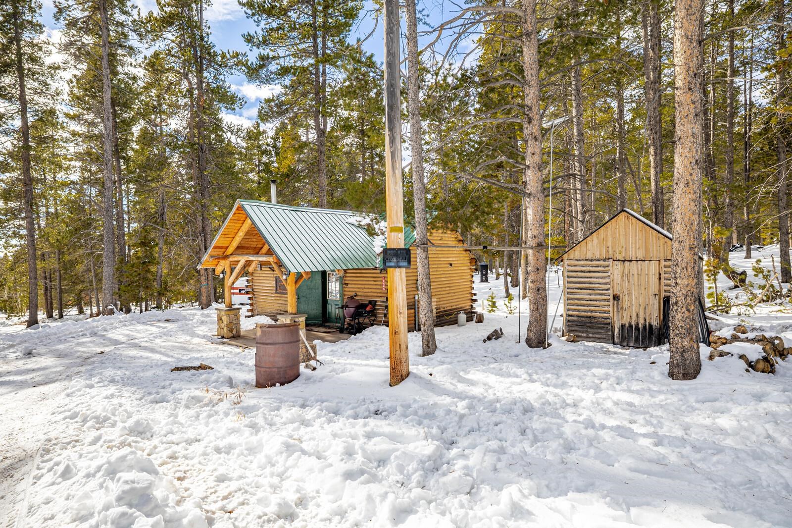 10486 Casper Mountain Road Casper, WY 82601 - Photo 3 of 47