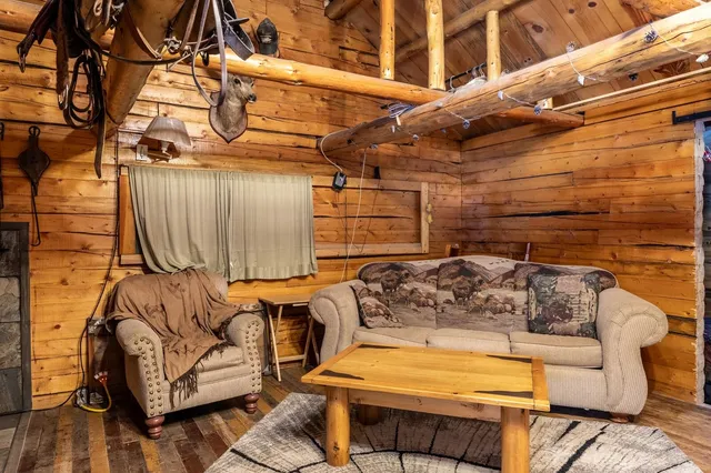 $199,900 | 10486 Casper Mountain Road, Casper, WY 82601