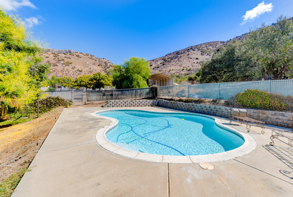 15621 El Monte Road Lakeside, CA 92040 - Photo 2 of 24