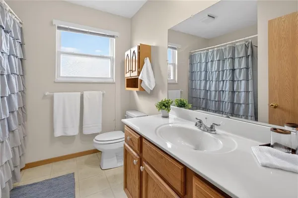 $163,900 | 610 West Ashland Street, Nevada, MO 64772