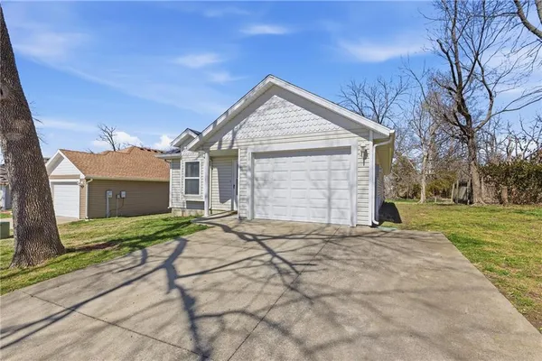 $163,900 | 610 West Ashland Street, Nevada, MO 64772