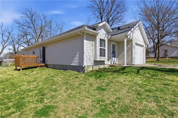 $163,900 | 610 West Ashland Street, Nevada, MO 64772