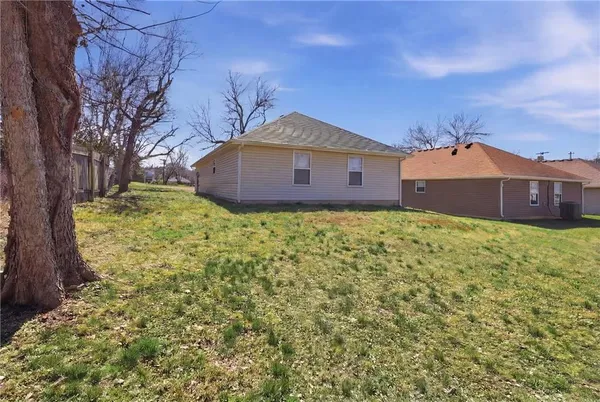 $163,900 | 610 West Ashland Street, Nevada, MO 64772