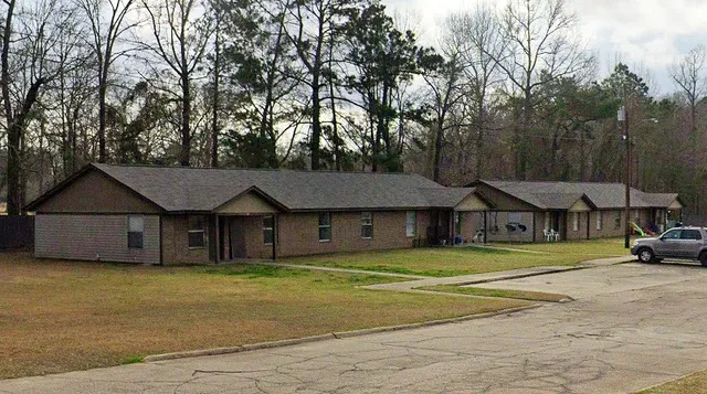 $520 | 306 Powell Drive, Pineville, LA 71405
