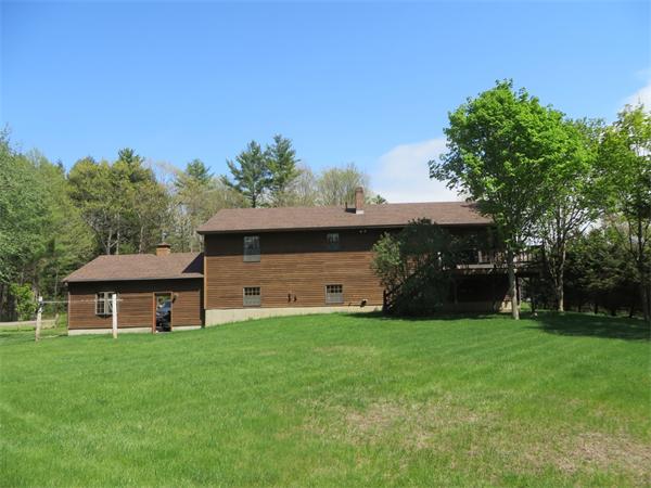 748 Country Club Road Greenfield, MA 01301 - Photo 4 of 28 Gallery Image 4