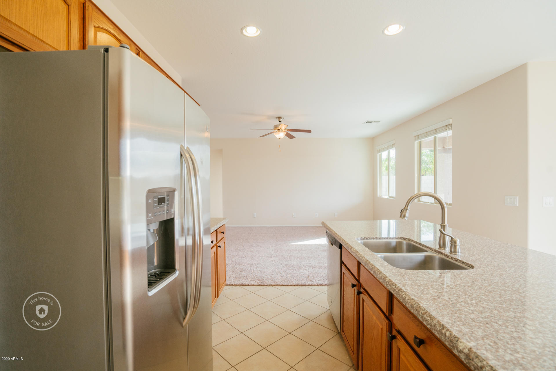 16125 West Almeria Road Goodyear, AZ 85395 - Photo 8 of 20 photo_08