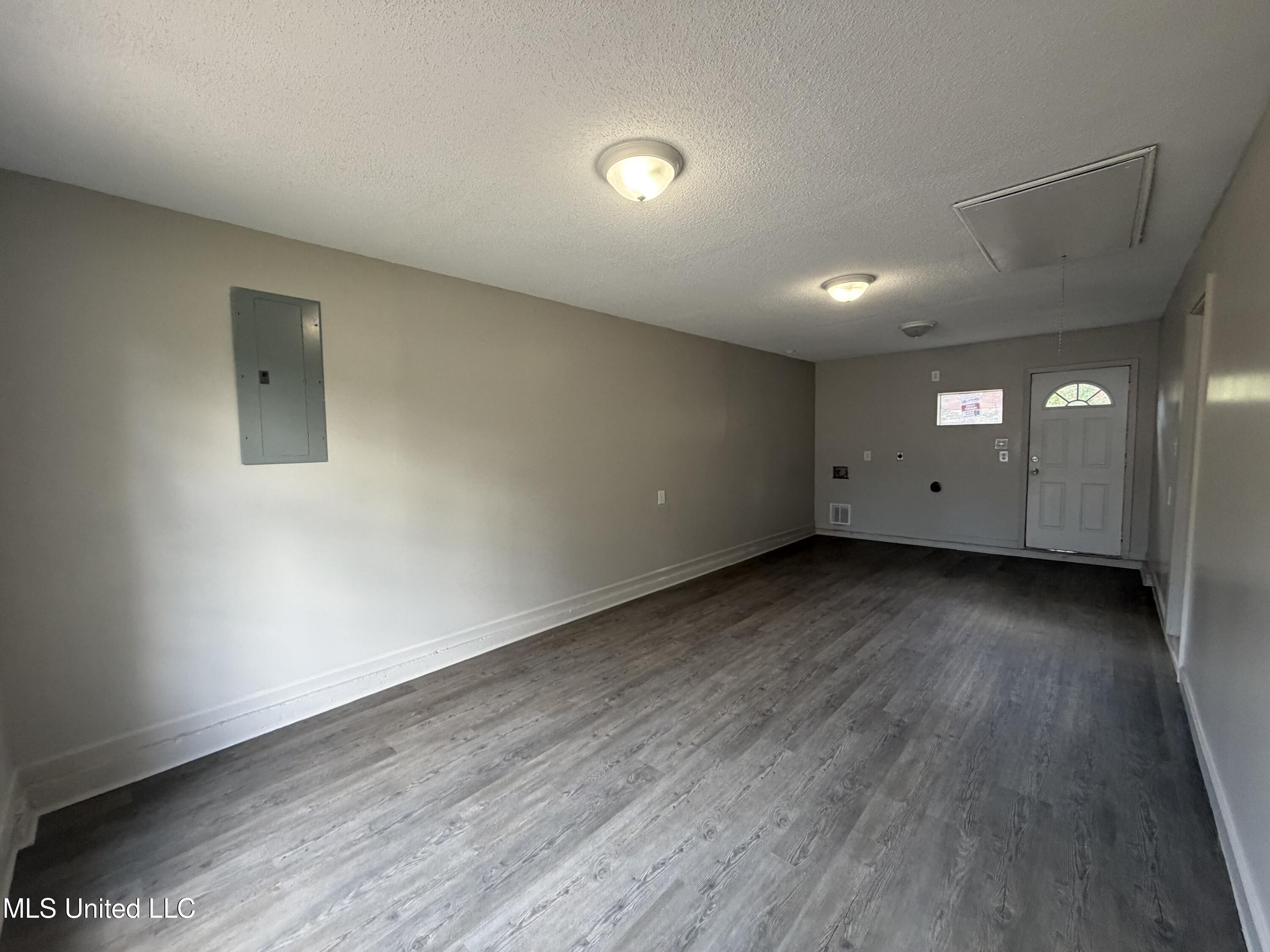 4337 Terrace Drive Moss Point, MS 39563 - Photo 3 of 18 IMG_3589