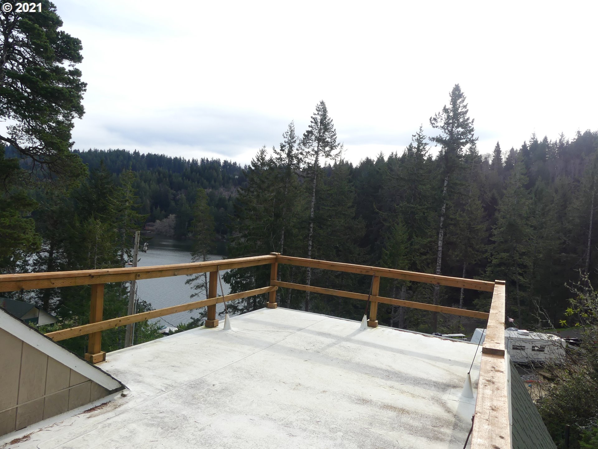 5918 Mercer Lake Road Florence, OR 97439 - Photo 30 of 32 Gallery Image 30
