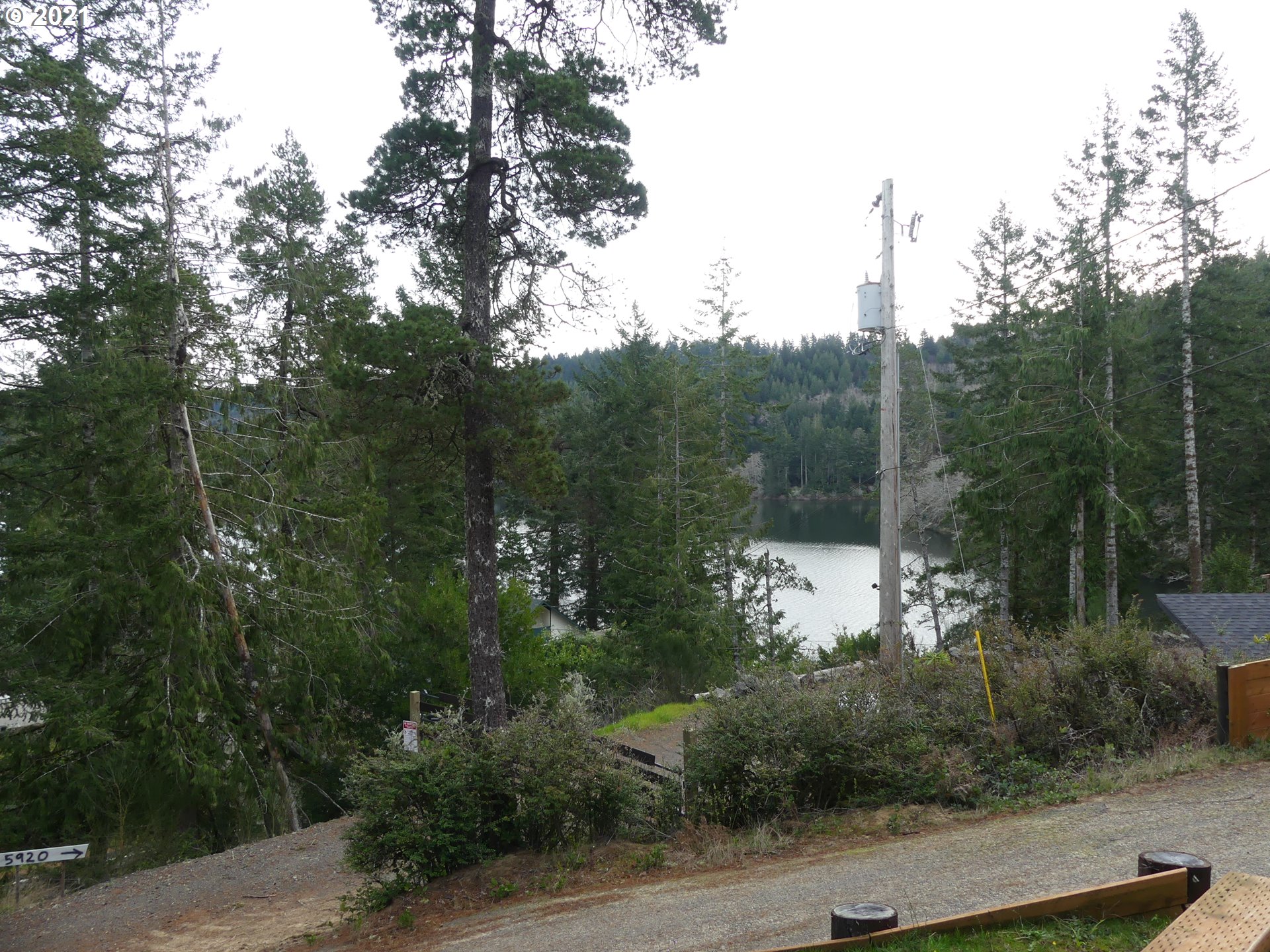 5918 Mercer Lake Road Florence, OR 97439 - Photo 5 of 32 Gallery Image 5