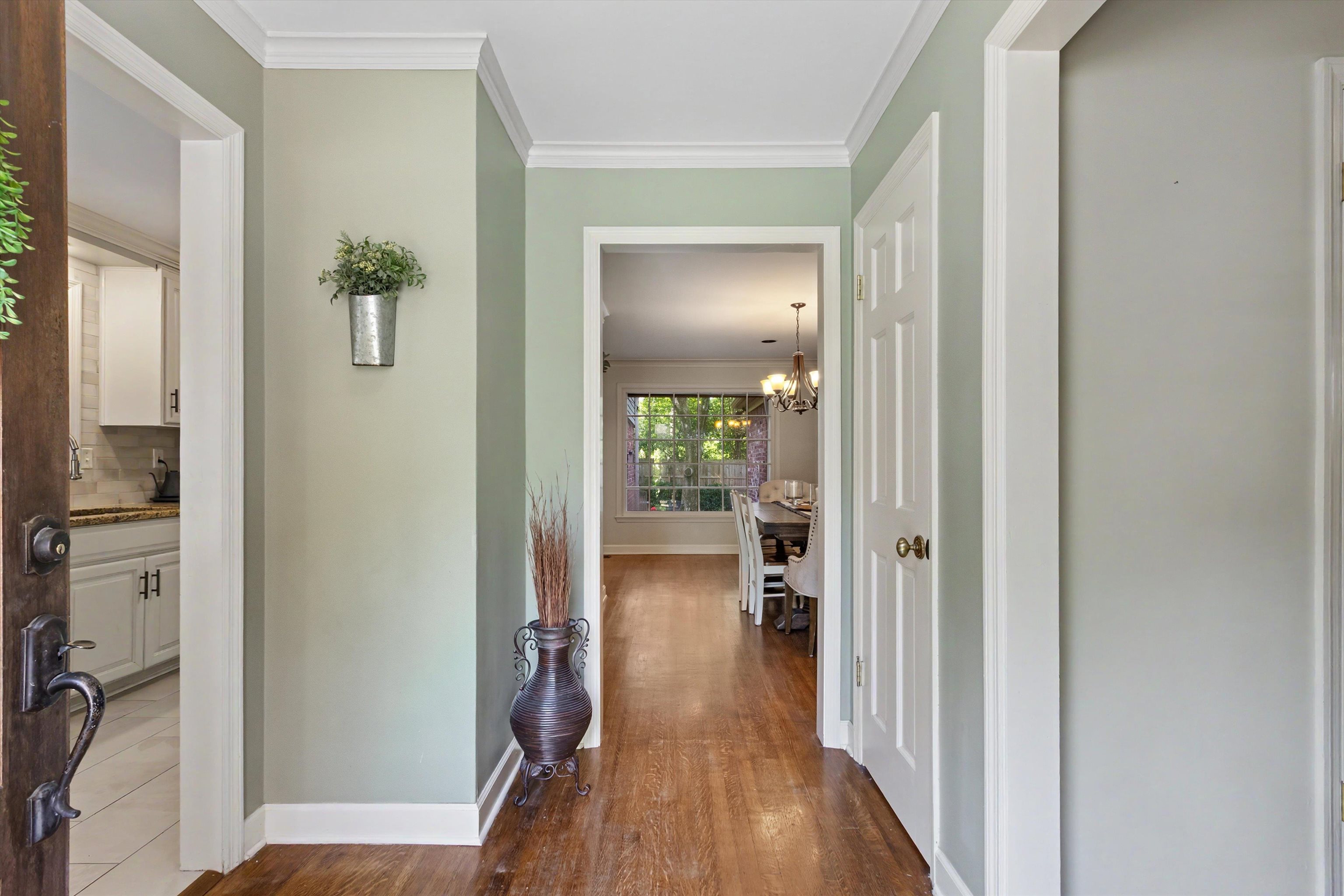 5169 Rich Road Memphis, TN 38117 - Photo 4 of 38