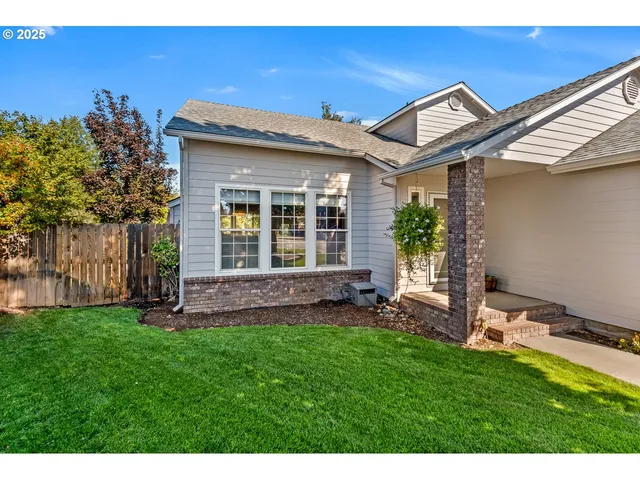 $630,000 | 2985 Northeast Alpen Glow Place, Bend, OR 97701