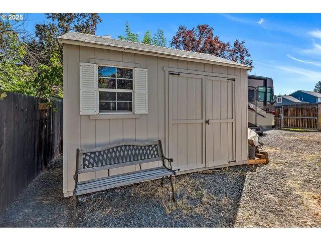 $630,000 | 2985 Northeast Alpen Glow Place, Bend, OR 97701