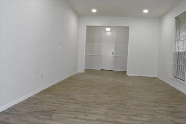 $2,100 | 10427 Huntington Wood Drive, Houston, TX 77099