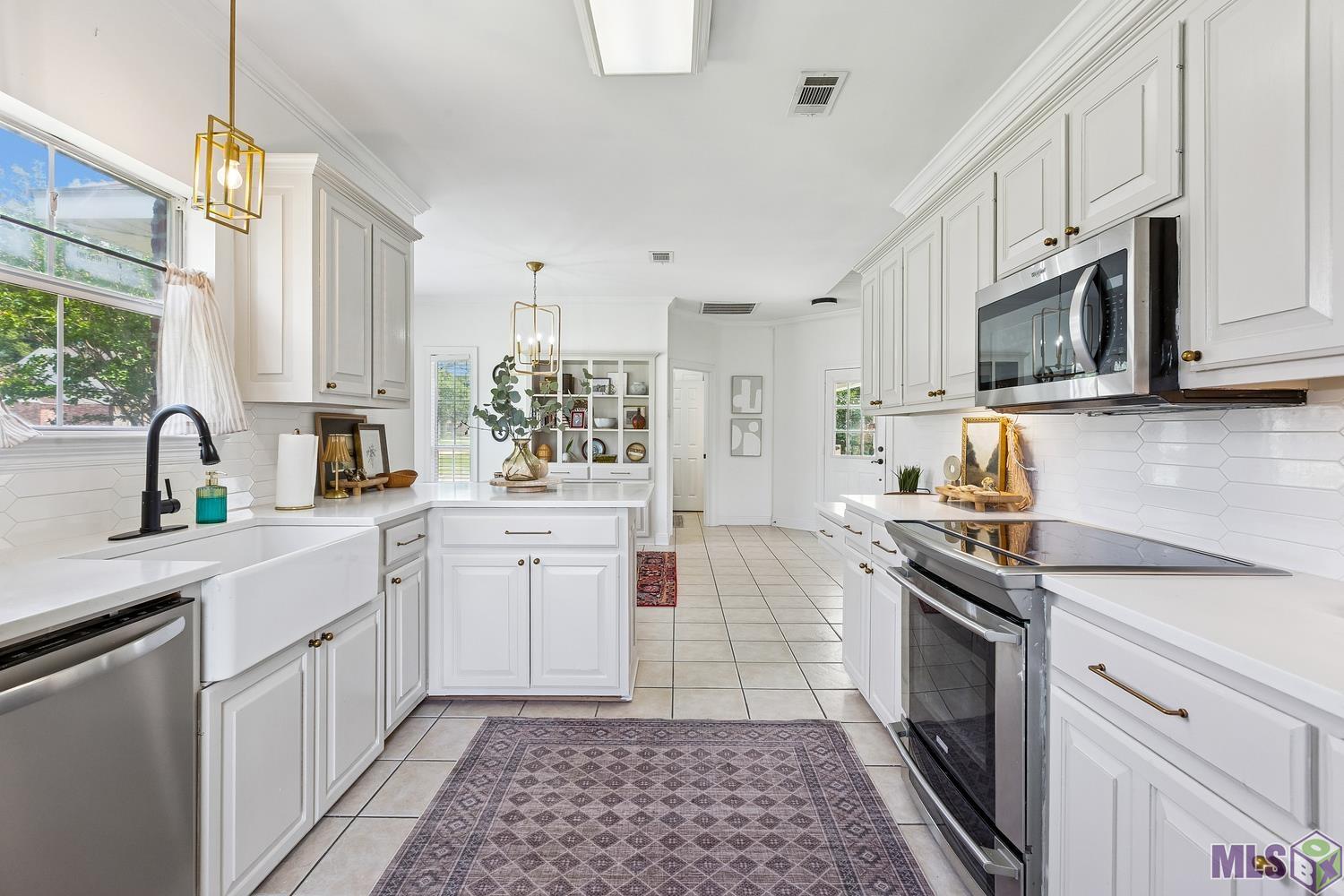12248 South Milstead Place Baton Rouge, LA 70818 - Photo 4 of 16
