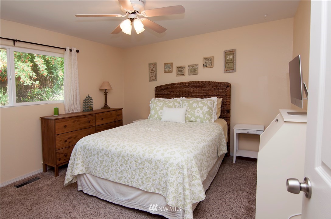 8615 Terrace Road Southwest Lakewood, WA 98498 - Photo 15 of 20 Gallery Image 15