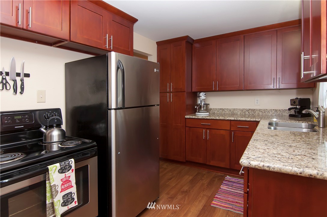 8615 Terrace Road Southwest Lakewood, WA 98498 - Photo 9 of 20 Gallery Image 9