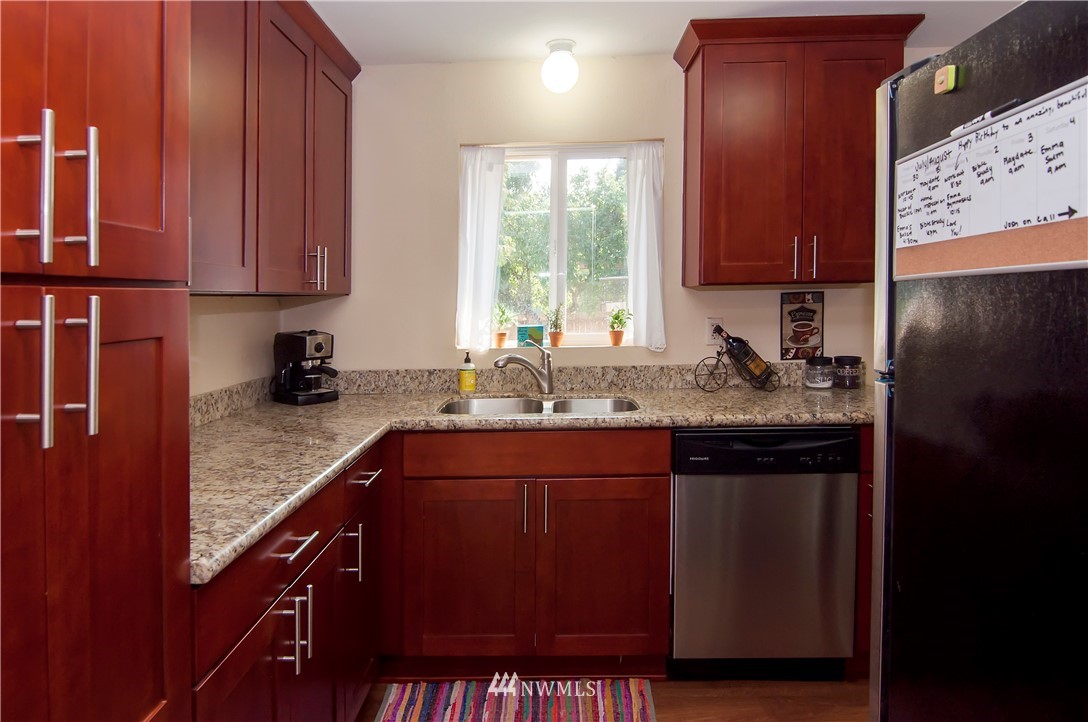 8615 Terrace Road Southwest Lakewood, WA 98498 - Photo 10 of 20 Gallery Image 10