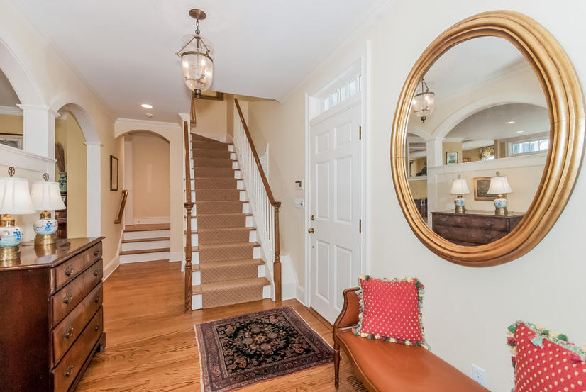 39 Brushy Ridge Road New Canaan, CT 06840 - Photo 9 of 57 007-Side_Entry-879383-mls