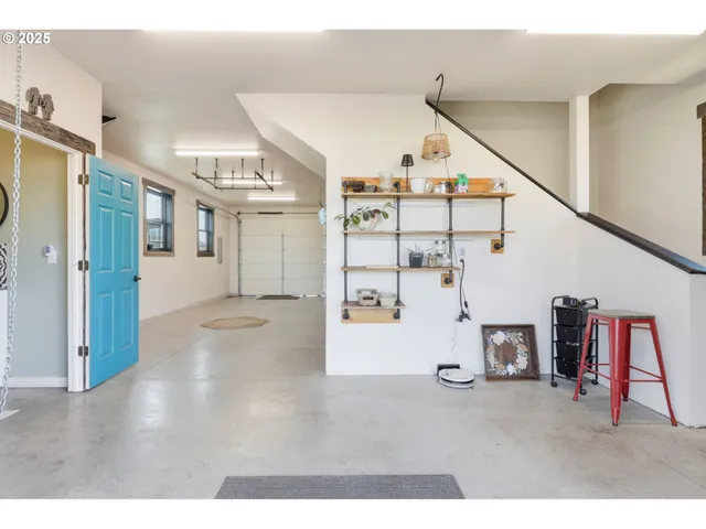 $1,299,900 | 16523 Northeast 170th Avenue, Brush Prairie, WA 98606