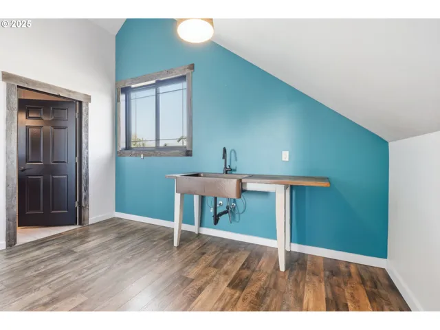 $1,299,900 | 16523 Northeast 170th Avenue, Brush Prairie, WA 98606