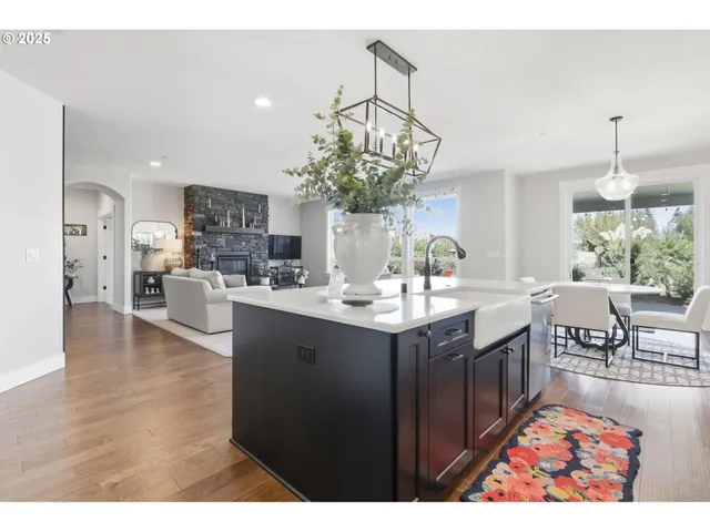 $1,299,900 | 16523 Northeast 170th Avenue, Brush Prairie, WA 98606