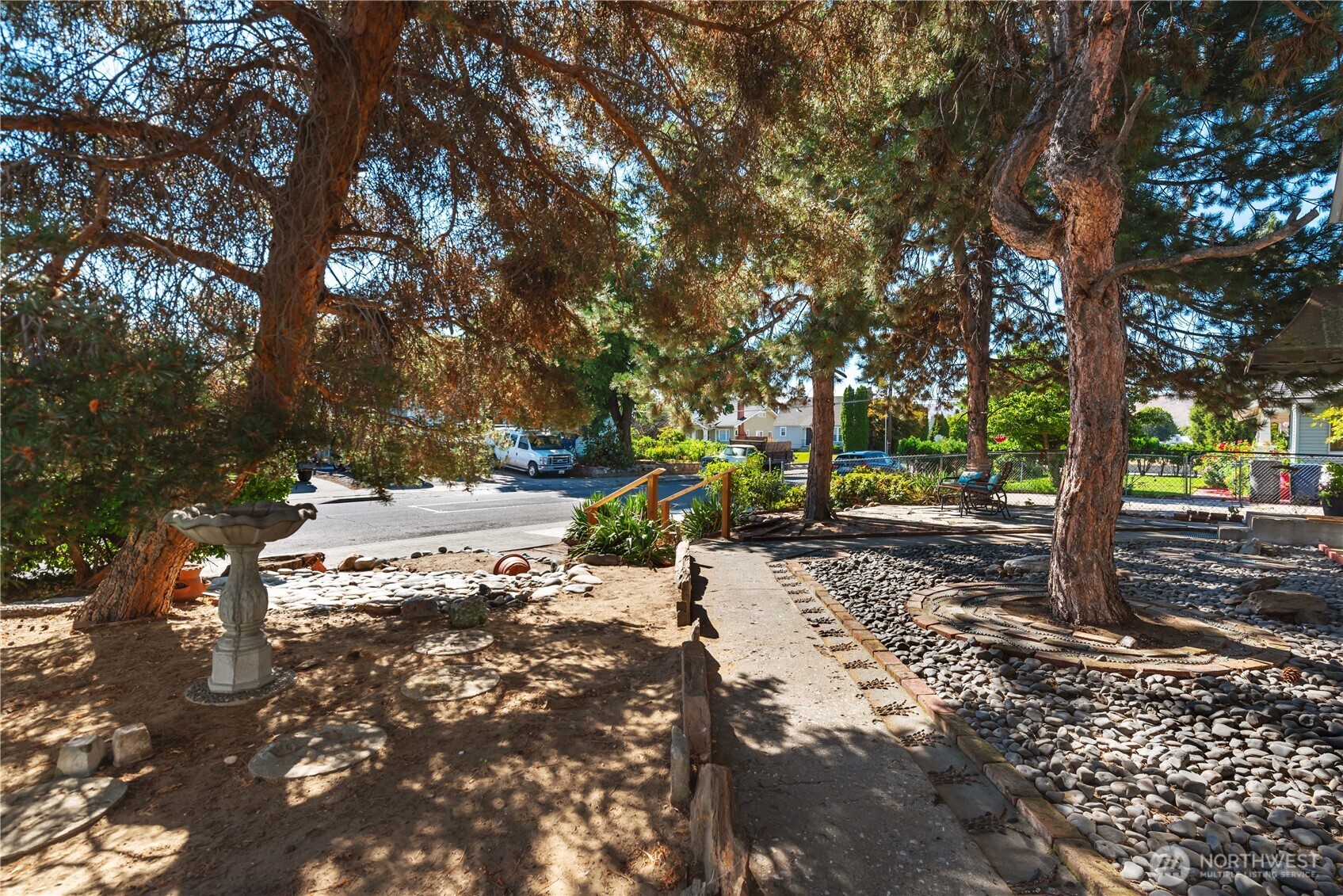 22 South Emerson Avenue Wenatchee, WA 98801 - Photo 38 of 38 a view of a park with large trees