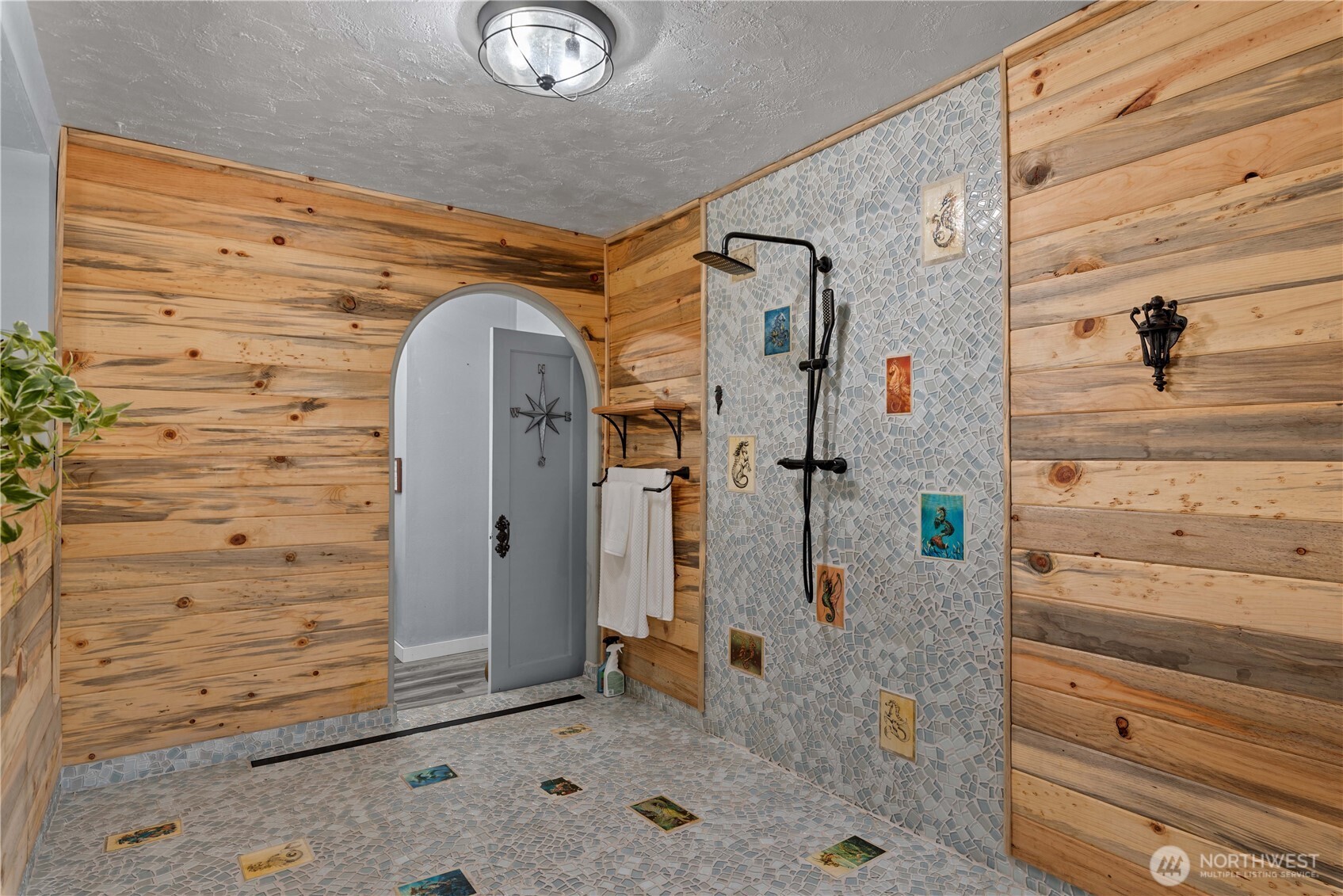 22 South Emerson Avenue Wenatchee, WA 98801 - Photo 10 of 38 a view of a walk in closet