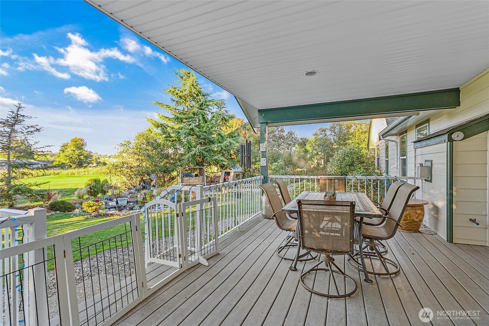 8137 Cowichan Road Blaine, WA 98230 - Photo 25 of 40 a view of a chairs on the roof deck