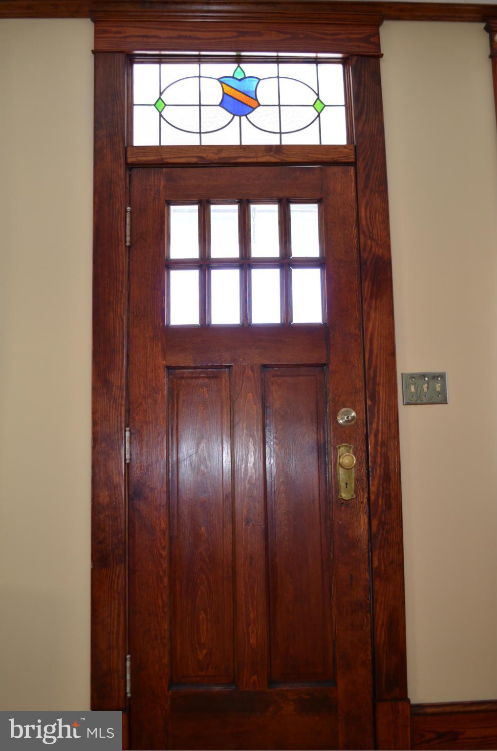 20 Ridge Road Catonsville, MD 21228 - Photo 2 of 25 Interior (General)