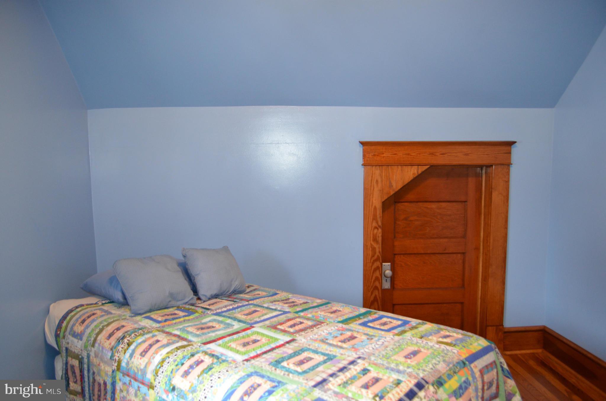 20 Ridge Road Catonsville, MD 21228 - Photo 16 of 25 Bedroom