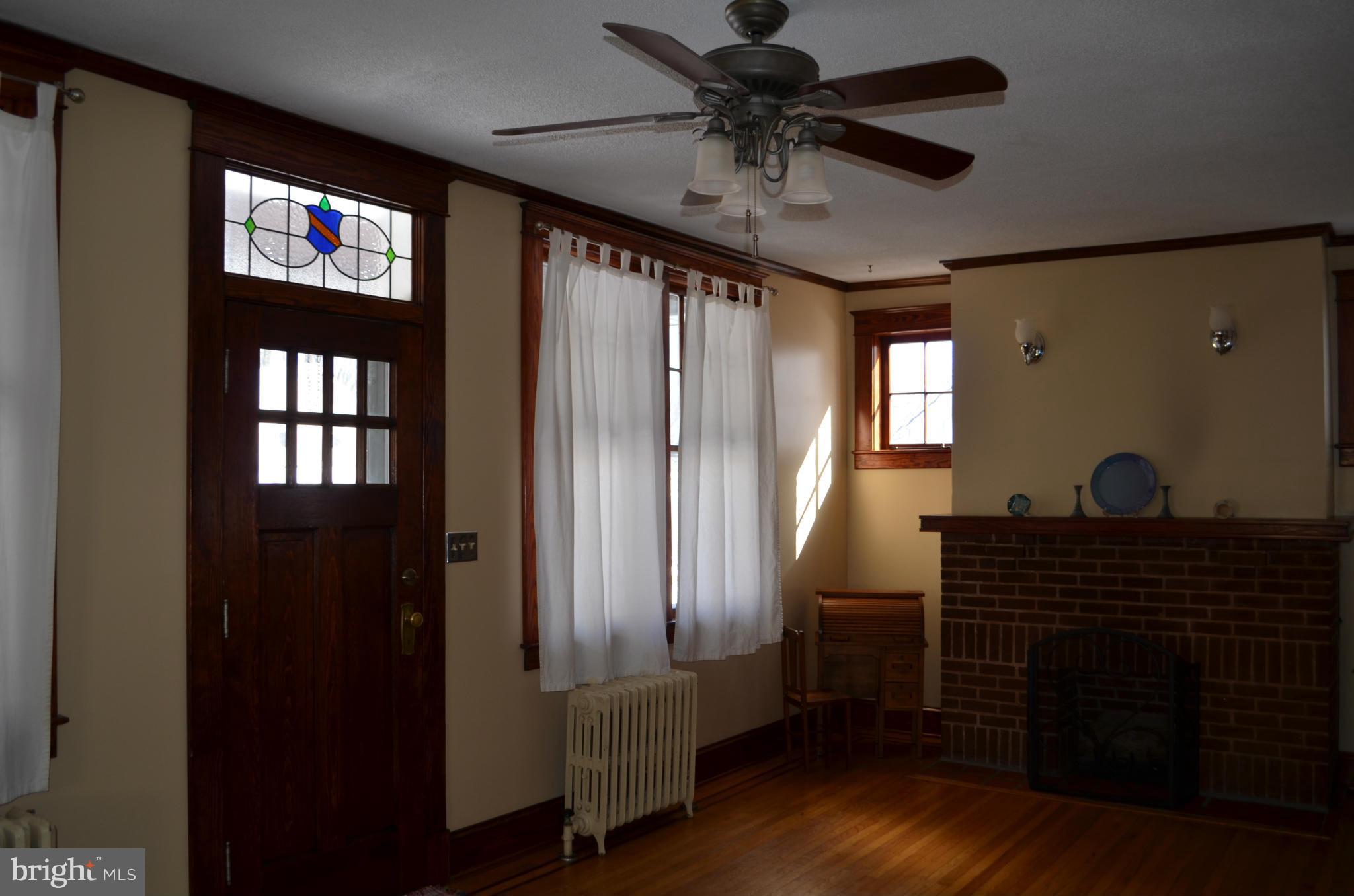 20 Ridge Road Catonsville, MD 21228 - Photo 4 of 25 Interior (General)