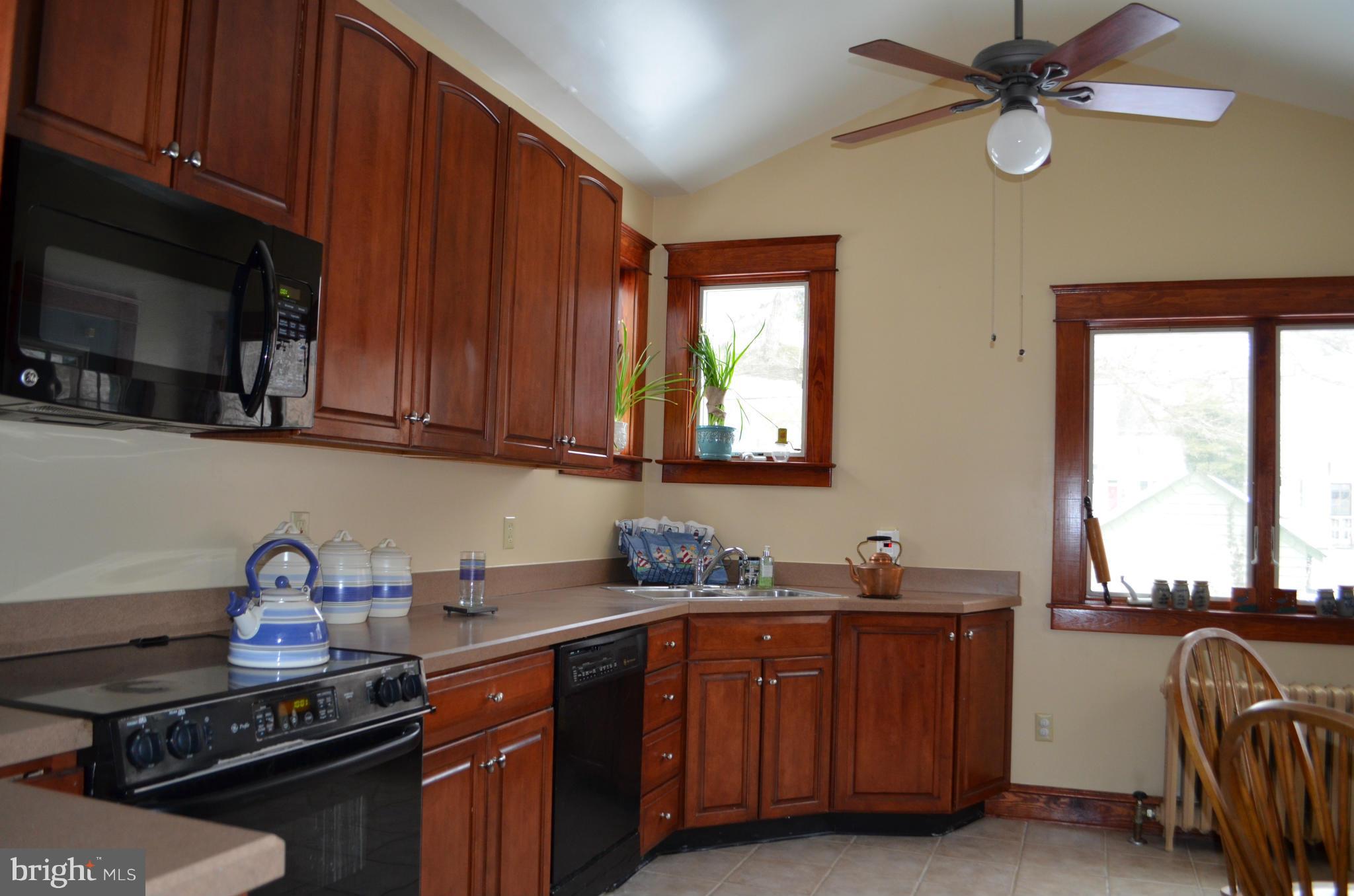 20 Ridge Road Catonsville, MD 21228 - Photo 9 of 25 Kitchen