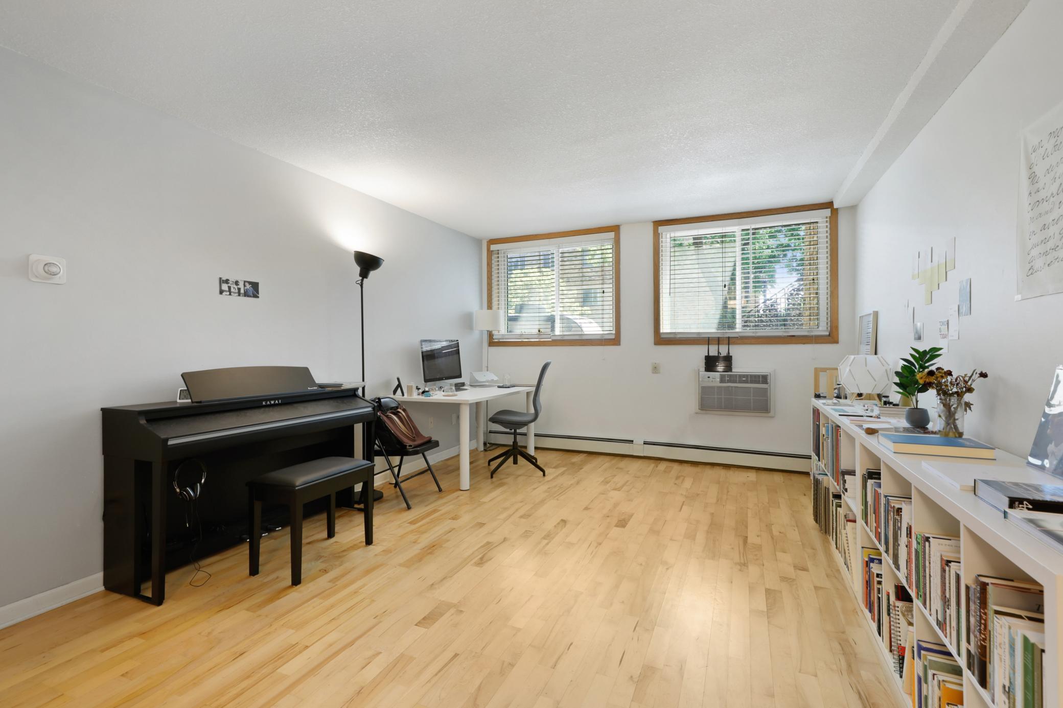 520 Ridgewood Avenue, Unit 7 Minneapolis, MN 55403 - Photo 2 of 11 Gallery Image 2