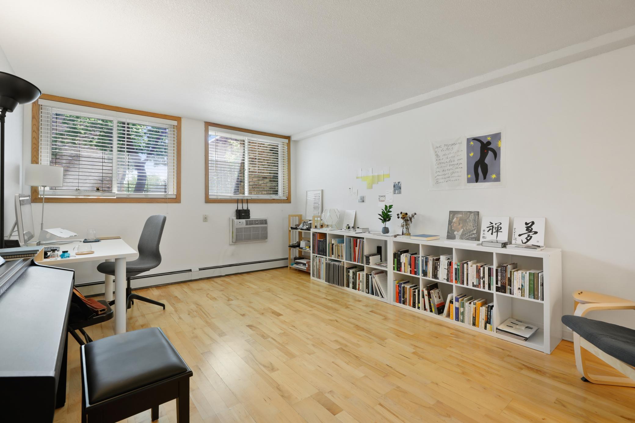 520 Ridgewood Avenue, Unit 7 Minneapolis, MN 55403 - Photo 3 of 11 Gallery Image 3