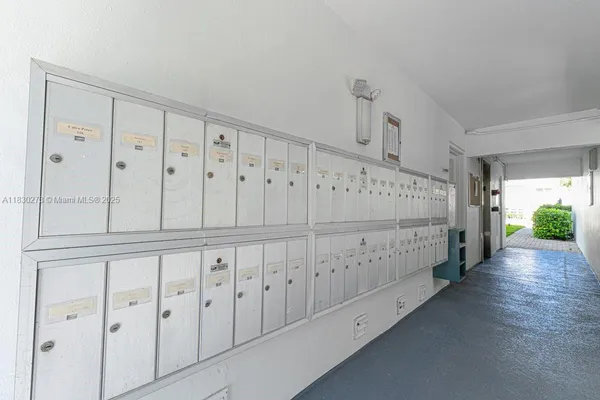 $3,750 | 1501 South Ocean Boulevard, Unit 307, Lauderdale-by-the-Sea, FL 33062