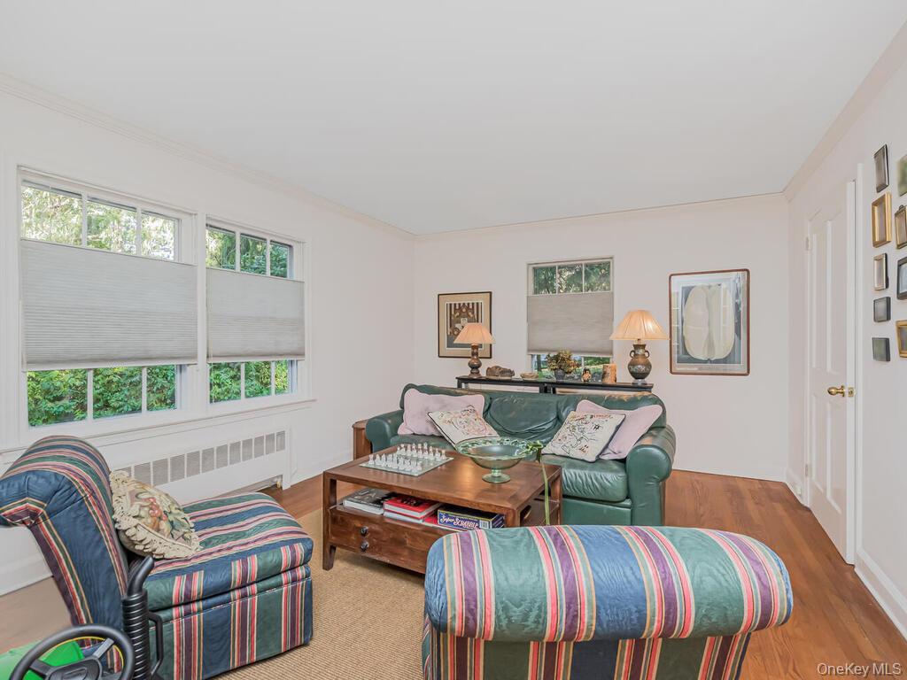 105 Douglas Road Chappaqua, NY 10514 - Photo 18 of 33 2ndary Bedroom currently used as sitting room.