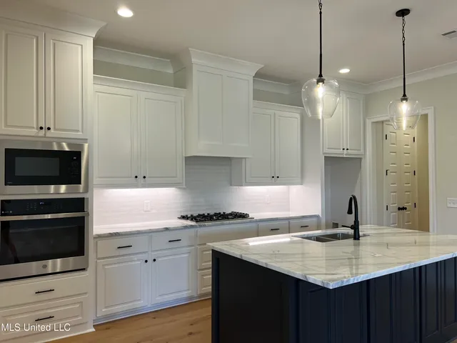 $392,000 | 440 Freedom Ring Drive, Brandon, MS 39047