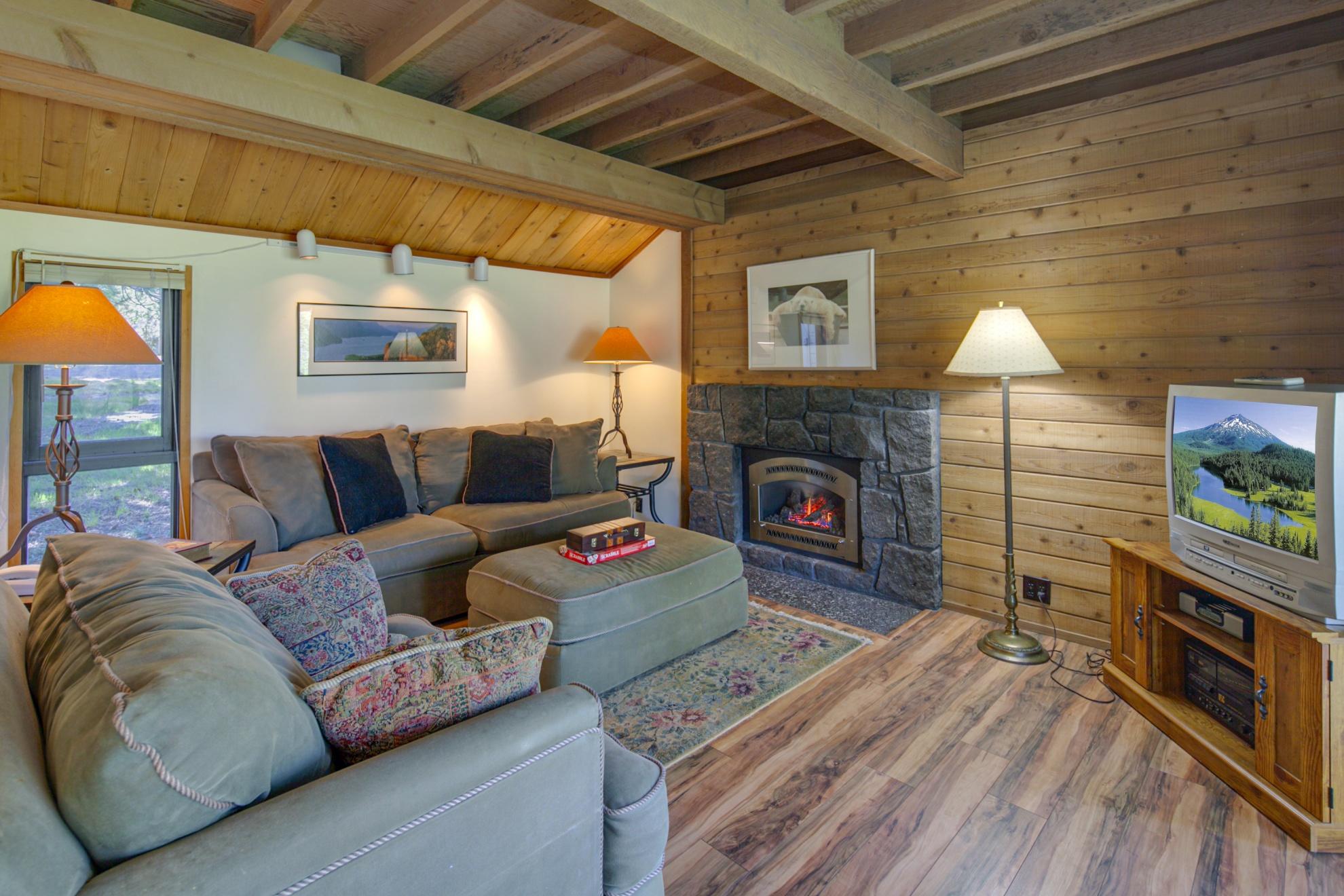57581 Ranch Cabin Road, Unit 5 Sunriver, OR 97707 - Photo 21 of 31 batch_5RanchCabin-155