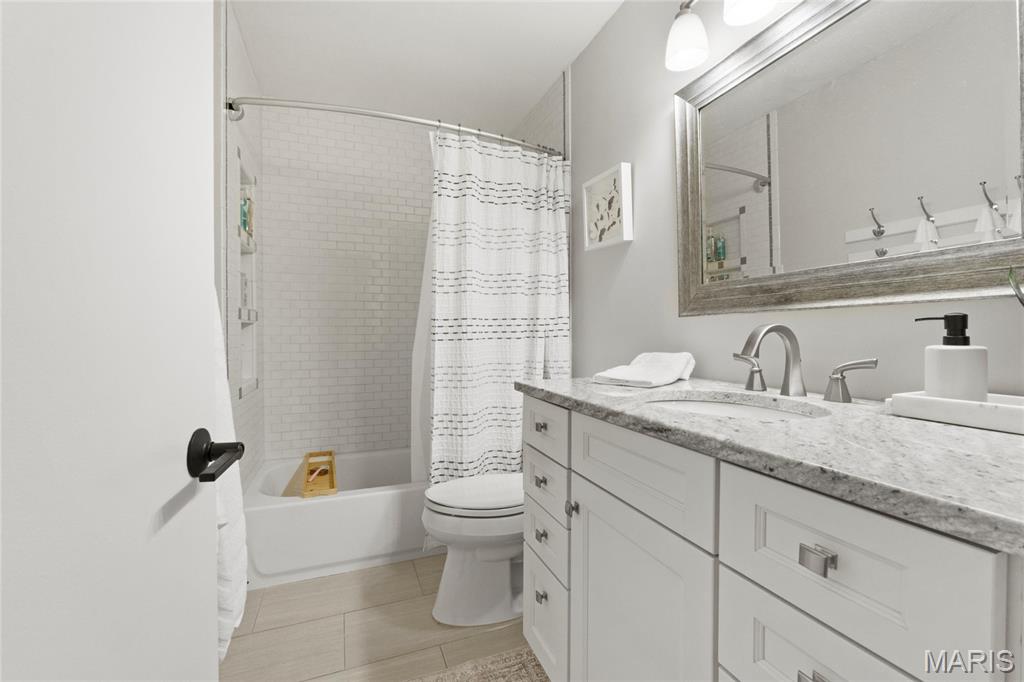 1064 Pinrun Drive Ballwin, MO 63011 - Photo 20 of 35