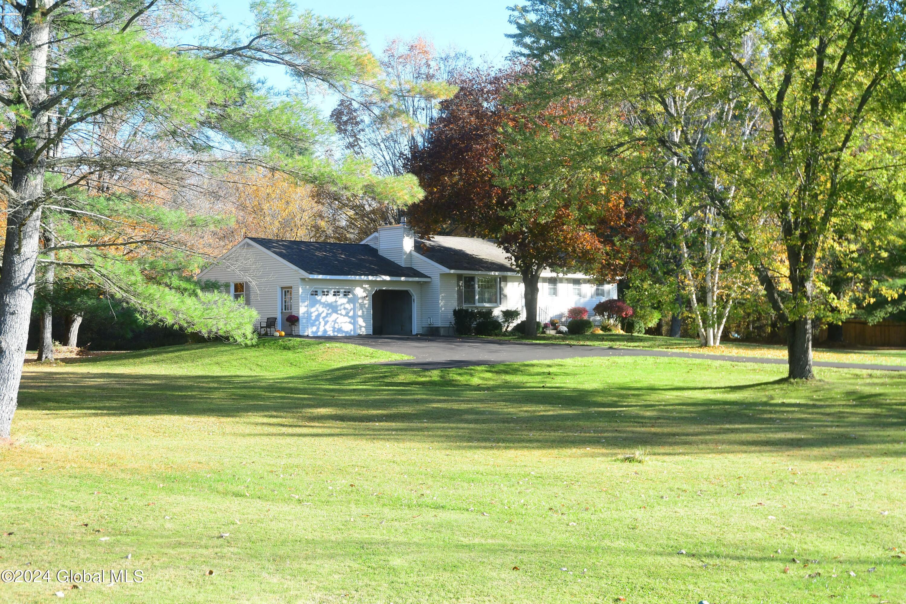 245 Voorhees Road Perth, NY 12010 - Photo 2 of 52 DSC_0002