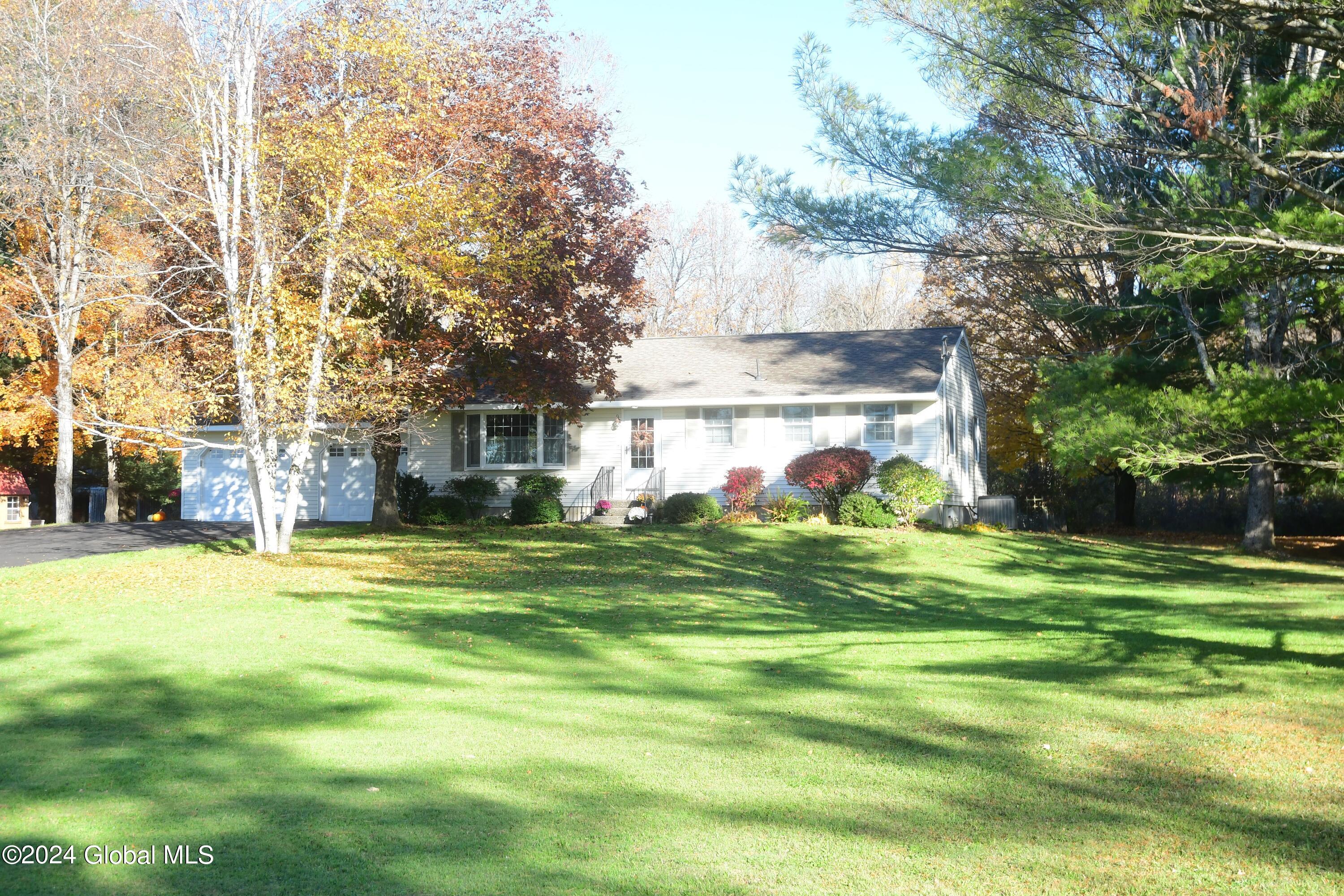 245 Voorhees Road Perth, NY 12010 - Photo 3 of 52 DSC_0003